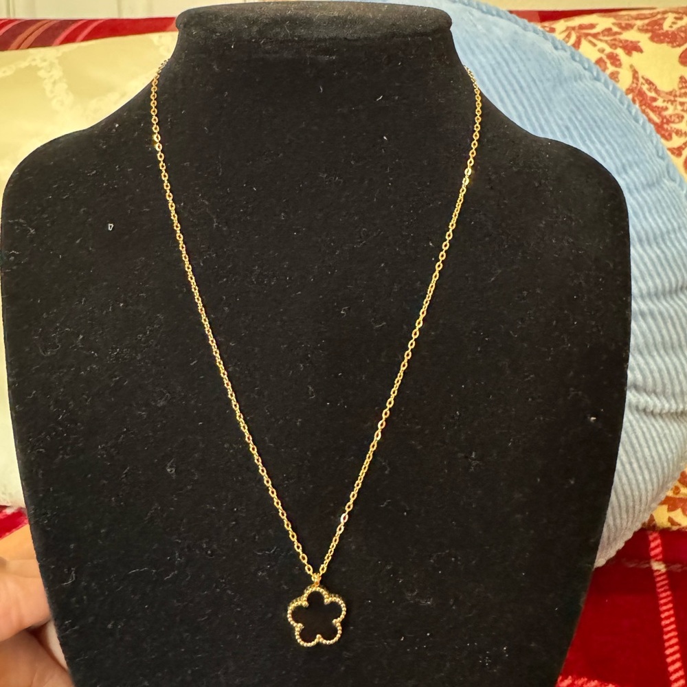 18k gold plated stainless steel flower necklace